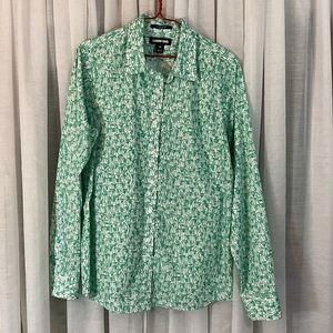 LANDS END cotton top w/ green sailboat design
